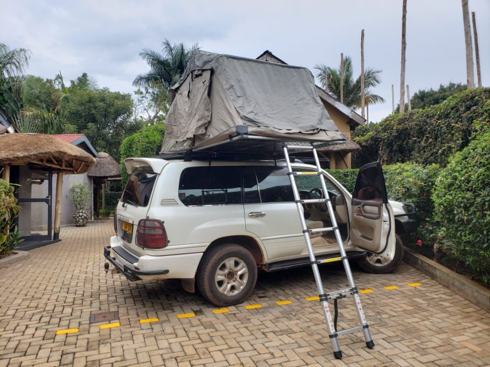 Car rental in Uganda with a rooftop tent