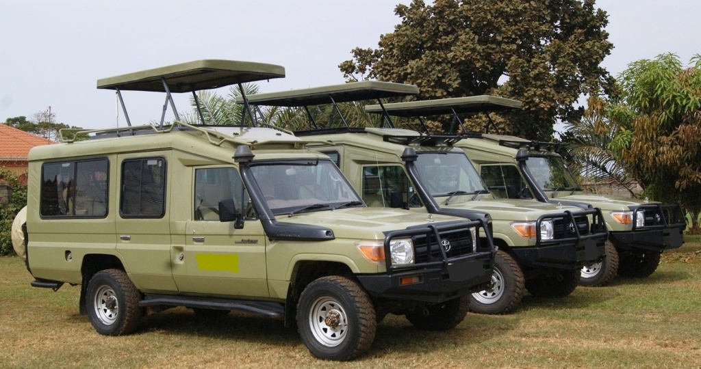 Hire Safari Land Cruiser in Uganda